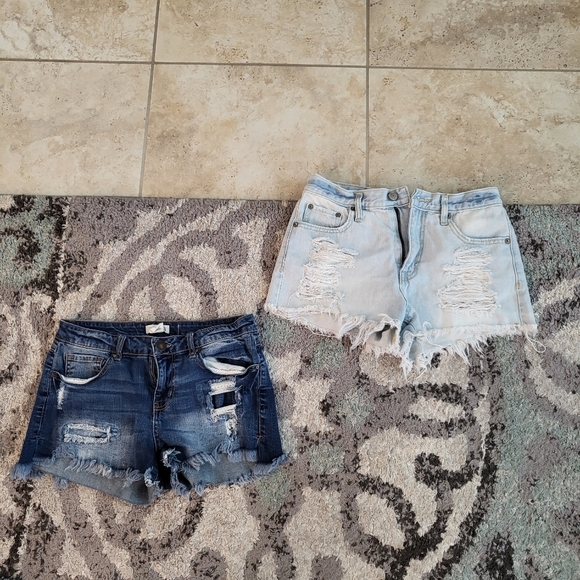 2 pairs of shorts - Aero Cheeky and Sky & Sparrow - Picture 1 of 8